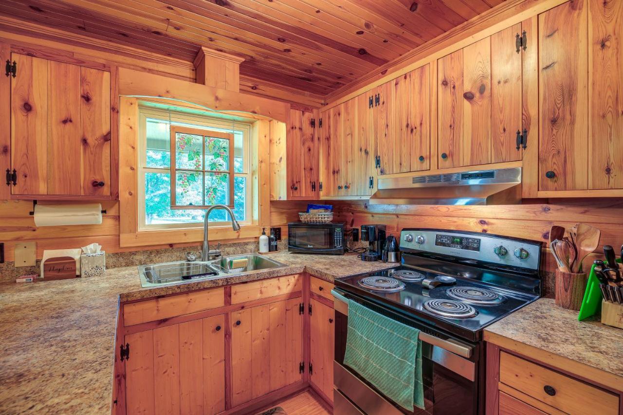 Blue Ridge Mountain Cabin With Views And Hot Tub Sparta Buitenkant foto