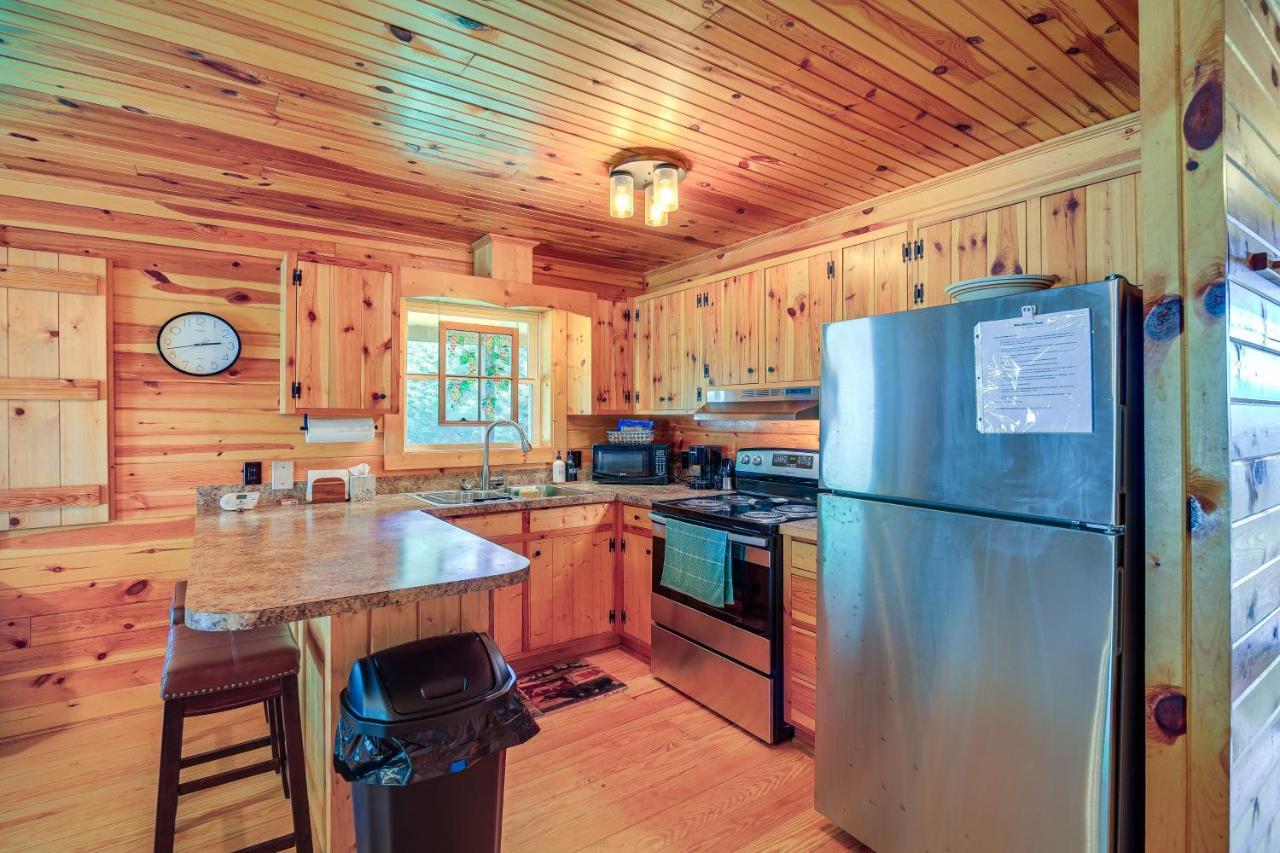 Blue Ridge Mountain Cabin With Views And Hot Tub Sparta Buitenkant foto